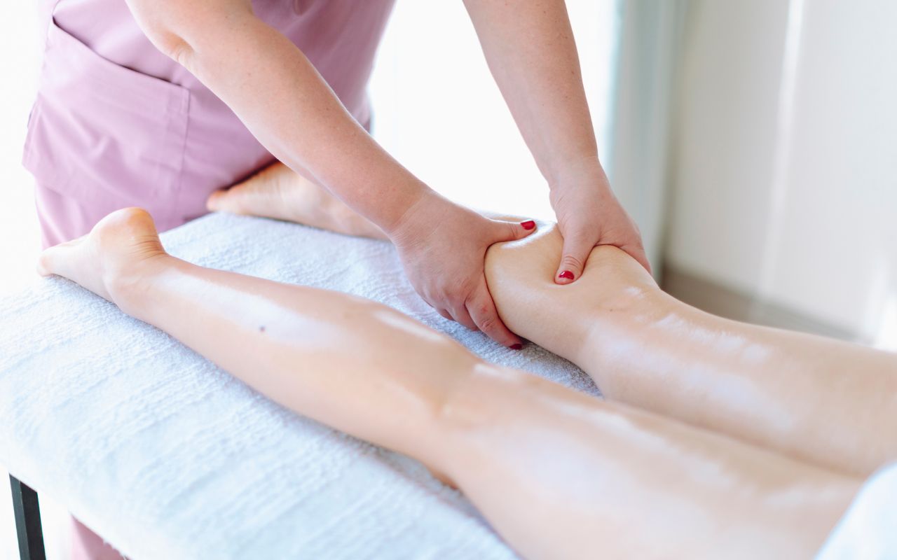 MASAJE PIERNA Y ESPALDA