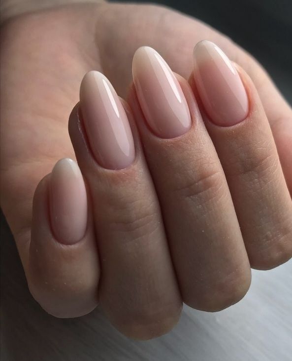 ESCULPIDAS CON POLIGEL CORTAS